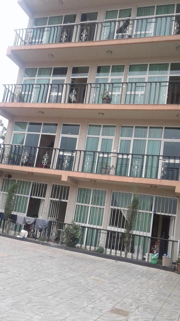 Caron Pension Bahir Dar Luaran gambar