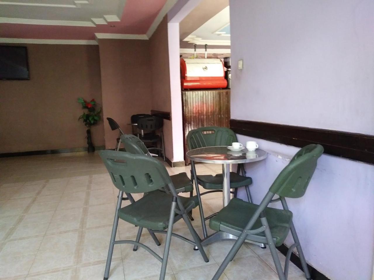 Caron Pension Bahir Dar Luaran gambar